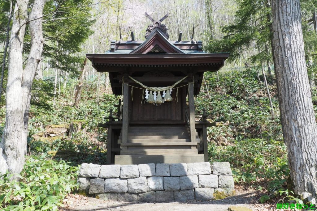 鳥沼神社参拝～鳥沼公園に鎮座する元富良野神社の御本殿
