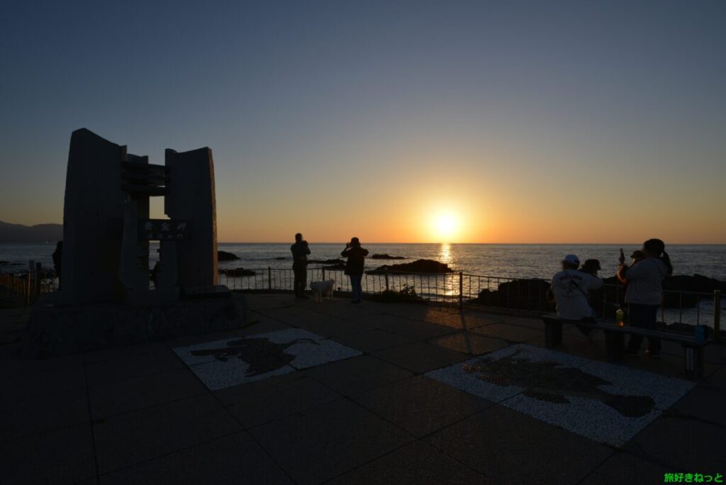 留萌「黄金岬海浜公園」の夕日と星空を写真撮影～キャンプ場とライブカメラもある観光スポット